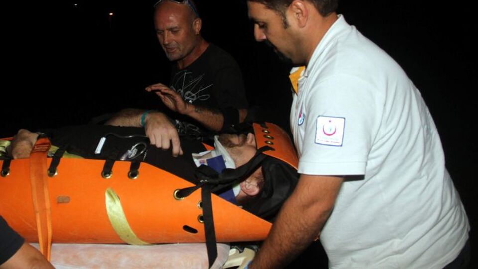 Fethiye'de paraşüt dağa çakıldı!