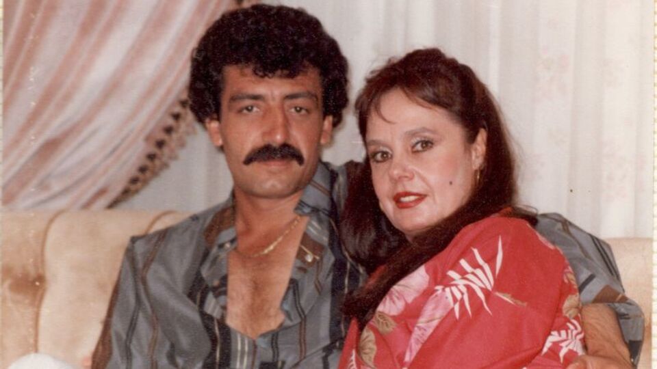 Muhterem Nur kimdir?