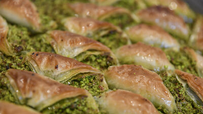 Şöbiyet fonu Aşure'ye karşı