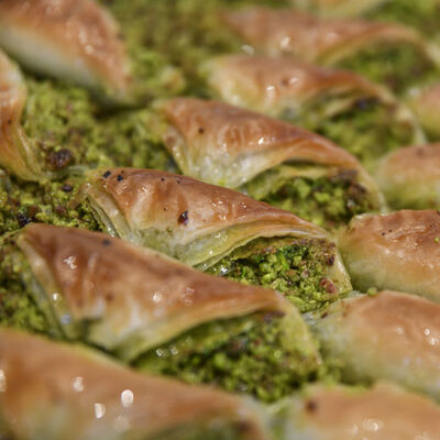 Şöbiyet fonu Aşure'ye karşı