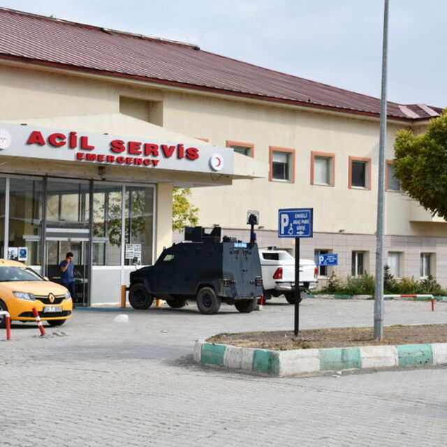Zırhlı araca roketatarlı saldırı