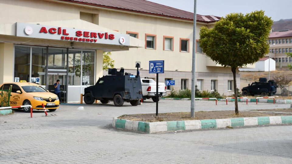Zırhlı araca roketatarlı saldırı