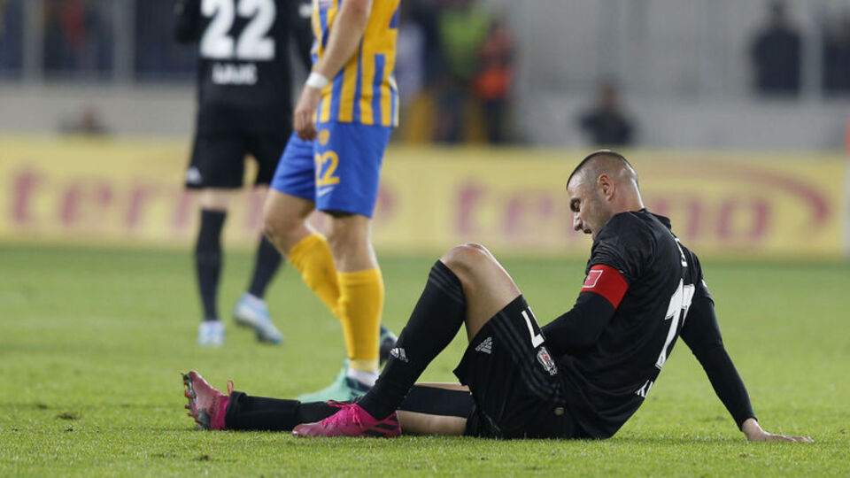 Burak Yılmaz'dan kötü haber!