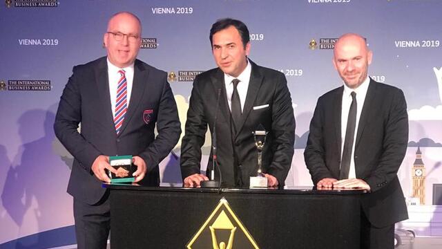 Axa'ya iki ödül