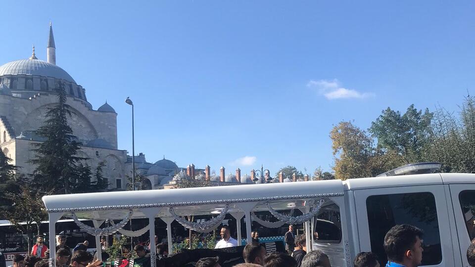 Bıçaklanan futbolcu hayatını kaybetti