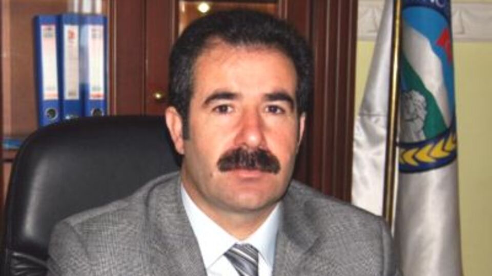 Firari eski belediye başkanı yakalandı