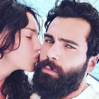 Hande'den aşk paylaşımı