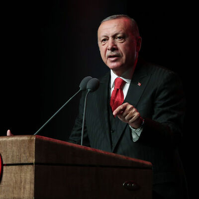 "Yedi düvel saldırıyor ama biz ayakta duruyoruz"