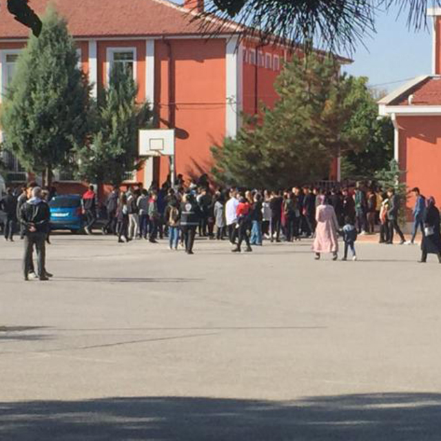 Okulda taciz iddiası ortalığı karıştırdı