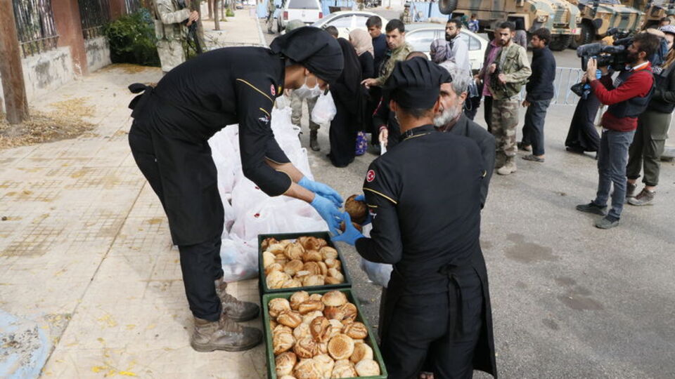 Tel Abyad'da yaralar sarılıyor