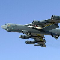 ABD Rusya'yı 'bombaladı'