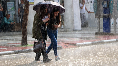 27 kentte sağanak yağış var!