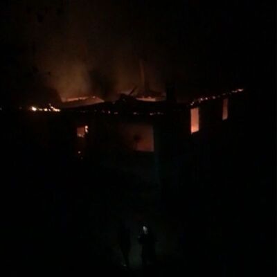 Giresun'da yıldırım düşen ev yandı