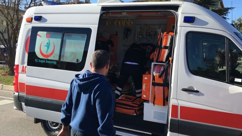 Abi yumruğu kız kardeşin hayatına mal oldu