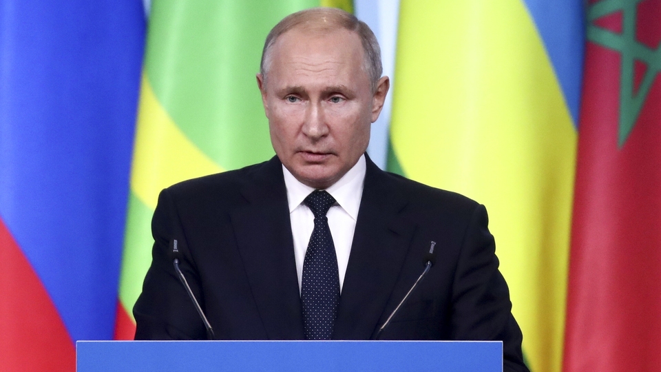 Putin kurmaylarıyla buluştu