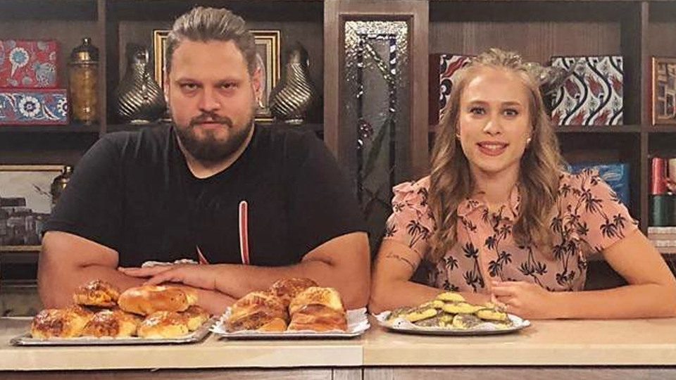 Meğer ünlü oyuncunun abisiymiş...