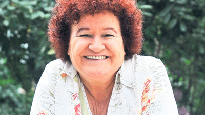 Selda Bağcan metroda görüntülendi