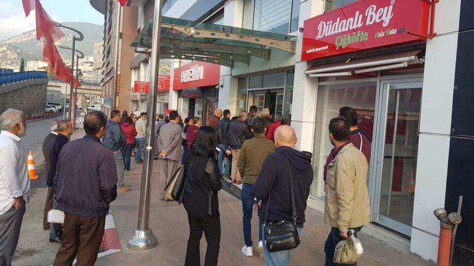 Belediye Başkanı talimat verdi, onlar içeri alınmadı!