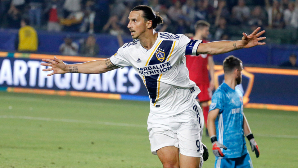 Zlatan'dan flaş mesaj: Geri dönüyorum!