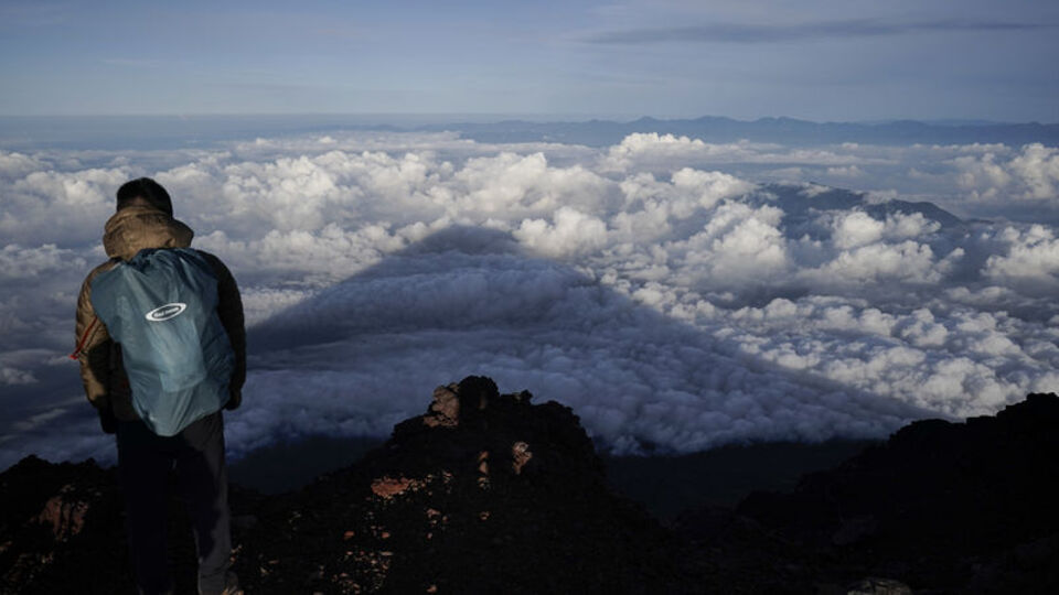Fuji Dağı'na tırmanan dağcı kayboldu