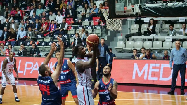 Bahçeşehir ilk yenilgisini aldı