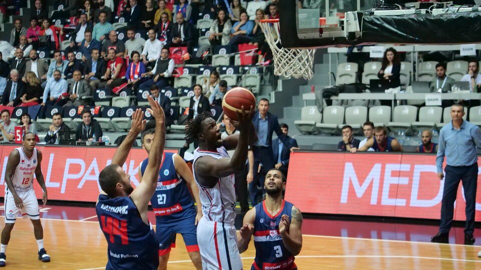 Bahçeşehir ilk yenilgisini aldı