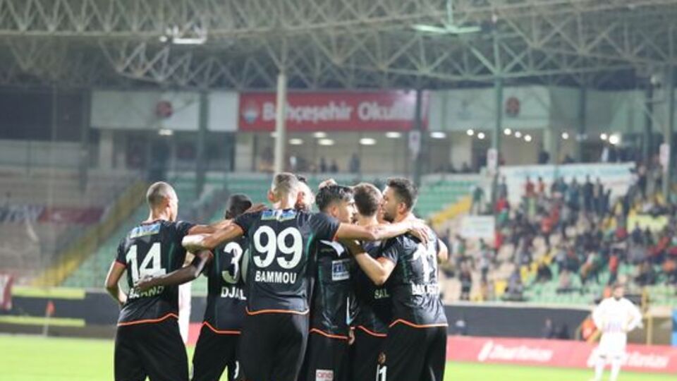 Alanyaspor güle oynaya turladı