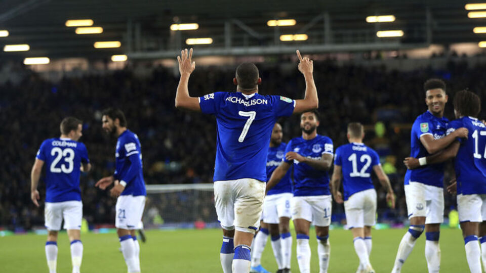 Tosun Paşa asist yaptı Everton kazandı