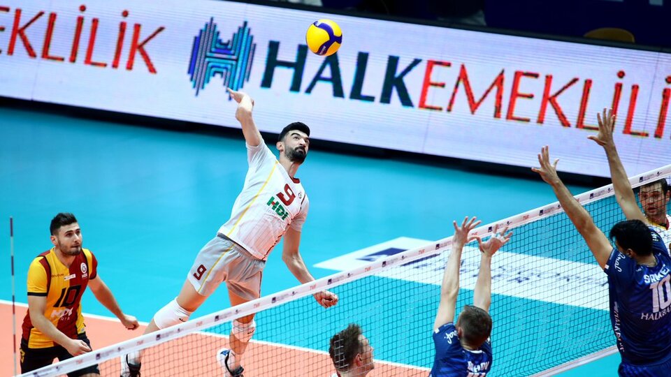 Galatasaray deplasmanda güldü