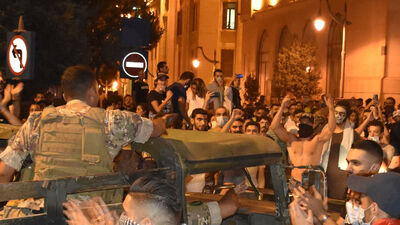 Lübnan'da ordu ile göstericiler arasında gerginlik