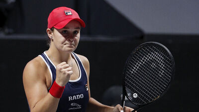 Barty ve Bencic yarı finalde