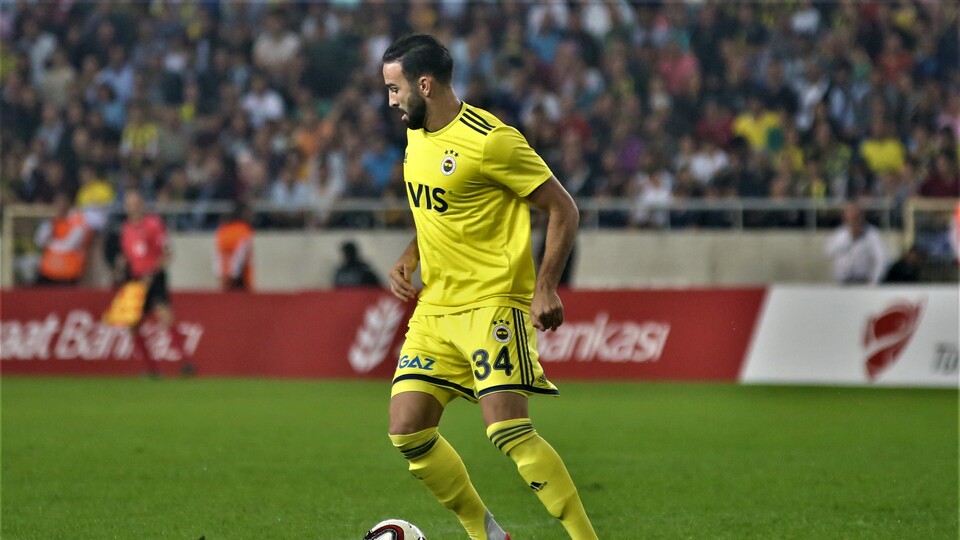 Adil Rami'den kötü haber