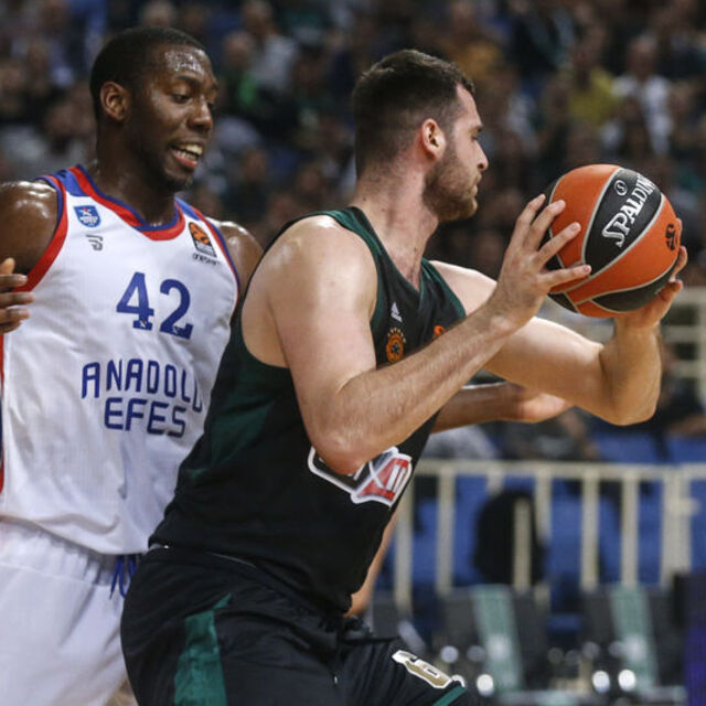 Anadolu Efes, Yunanistan'da kayıp!