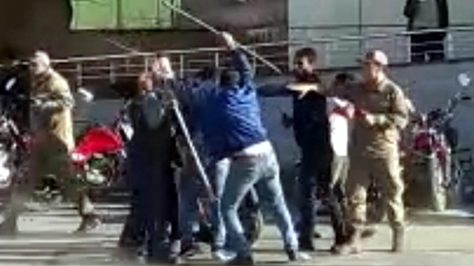 Köylüler birbirine girdi: 15 yaralı