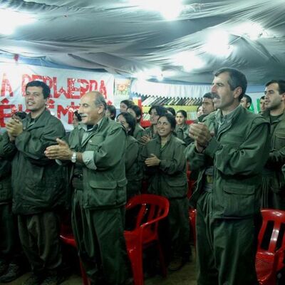 Terör örgütü PYD elebaşı işte PKK'nın kampında!