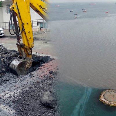 Boğaz'a çamur aktı, Avcılar'da yol çöktü