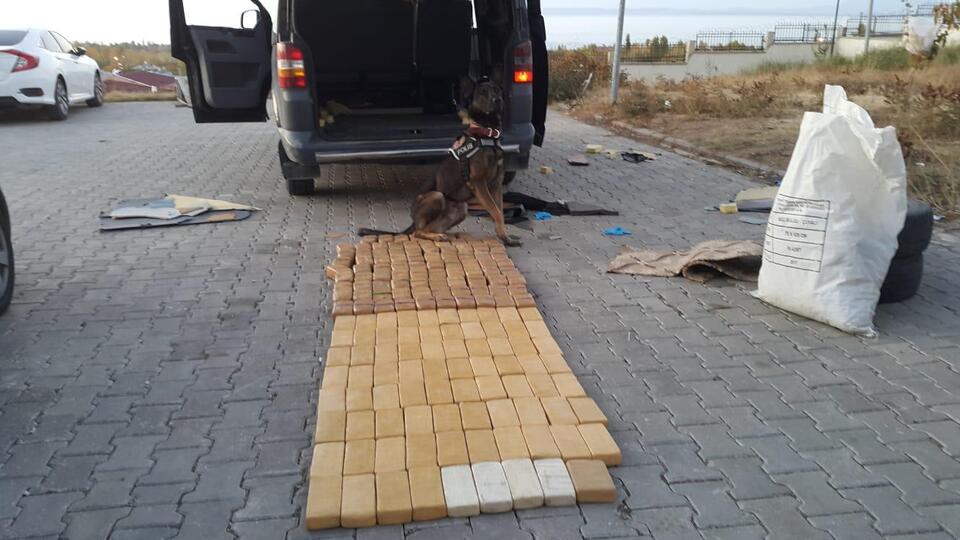 Tam 85 kilogram eroin! Rexo affetmez!