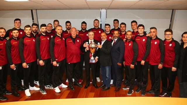 "Galatasaray ilklerin ve enlerin kulübü"