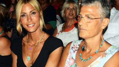 "Seni gururlandırmak için yaşıyoruz annem"