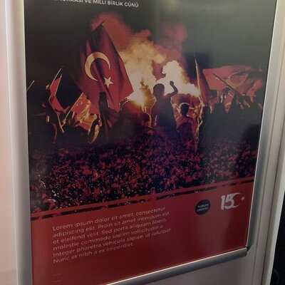 O afişler toplatılıyor
