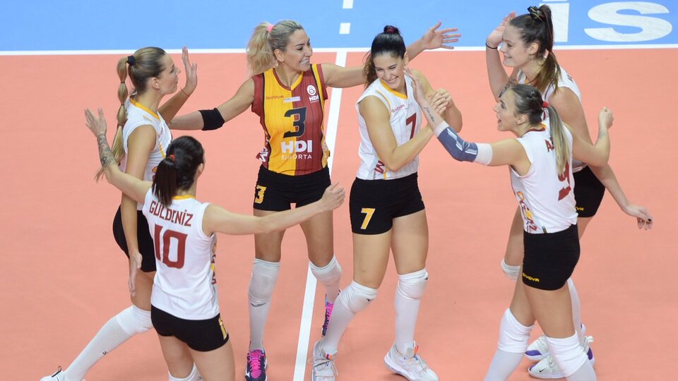 Aslan deplasmanda güldü