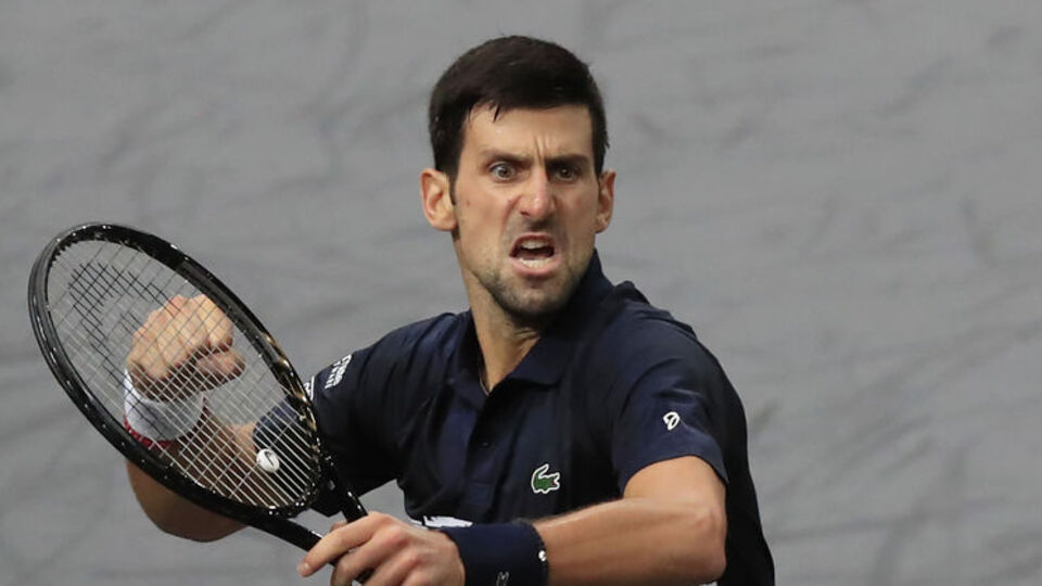Djokovic, Paris'te finale yükseldi