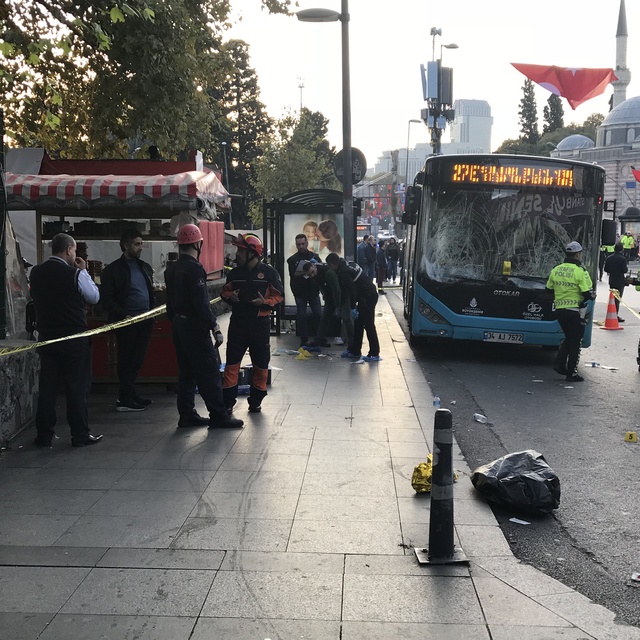 Beşiktaş'ta otobüs durağa daldı! 1 kişi öldü, 13 kişi yaralandı