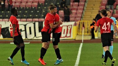 5 gollü maçta kazanan Eskişehir!