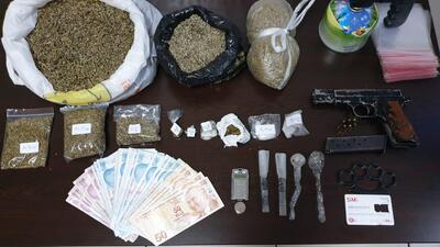 Balıkesir'de bir ayda 27 bin uyuşturucu hap ele geçirildi