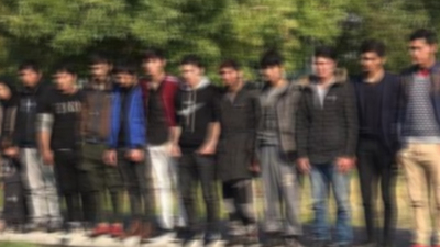 Balıkesir'de 65 kaçak göçmen yakalandı