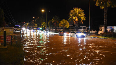 Bodrum'u sağanak vurdu!