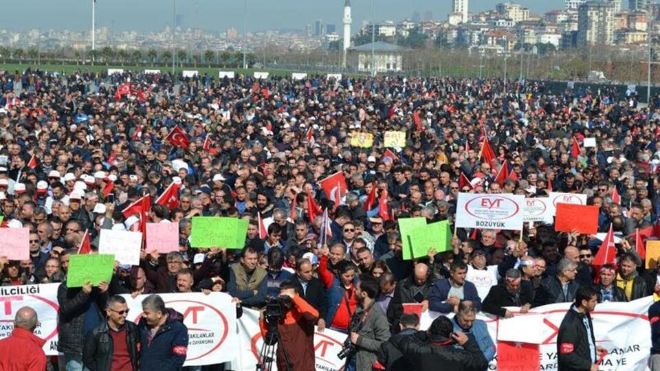 Emeklilikte Yaşa Takılanlar son durum nedir?
