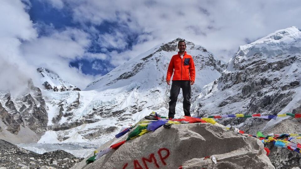 Everest'te saz sesleri