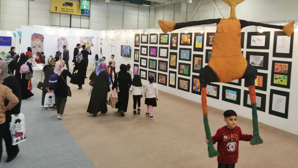 Birbirinden yetenekli çocuklar sanat fuarında!